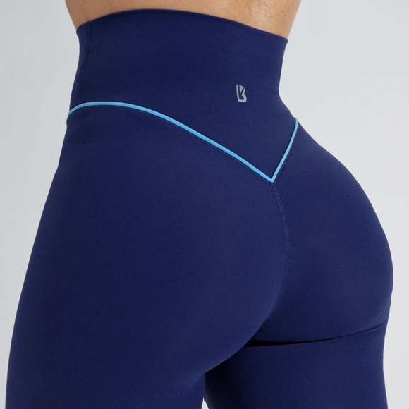 BuffBunny Legging - Picture 2 of 7